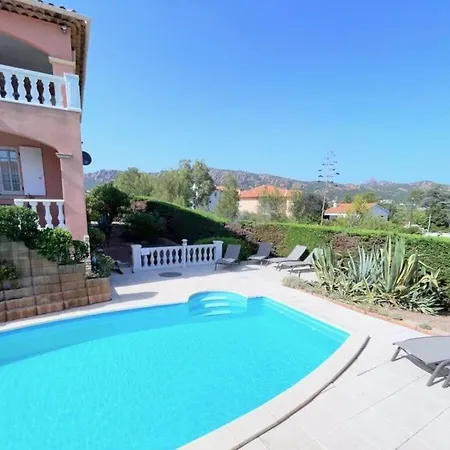 Laurier Comfortable * Saint-Raphael (Var)